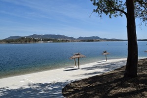 B_EMBALSE_ORELLANA_CAMPANARIO_09